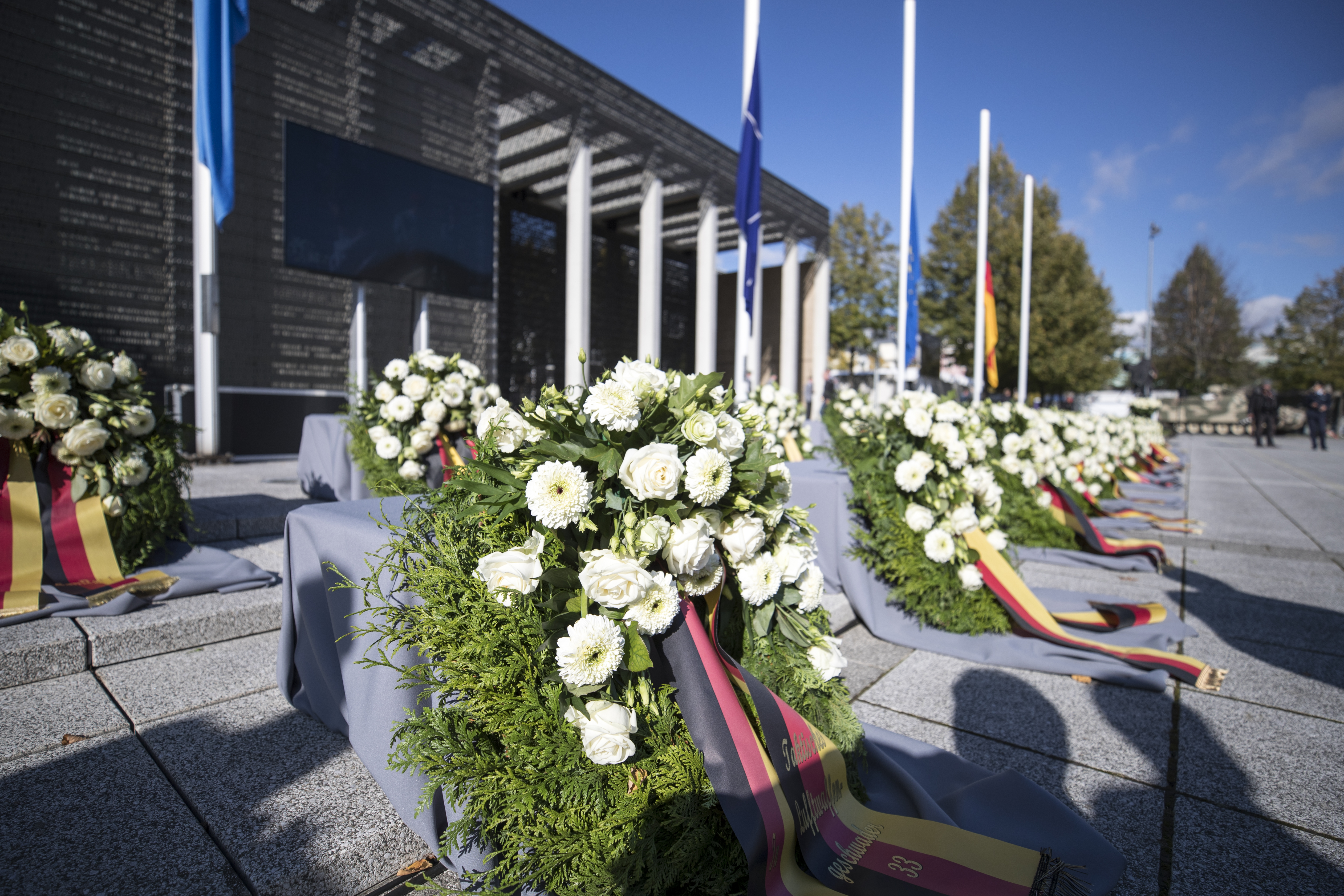 211013_Kranzniederlegung_BMVg_Kraatz_001