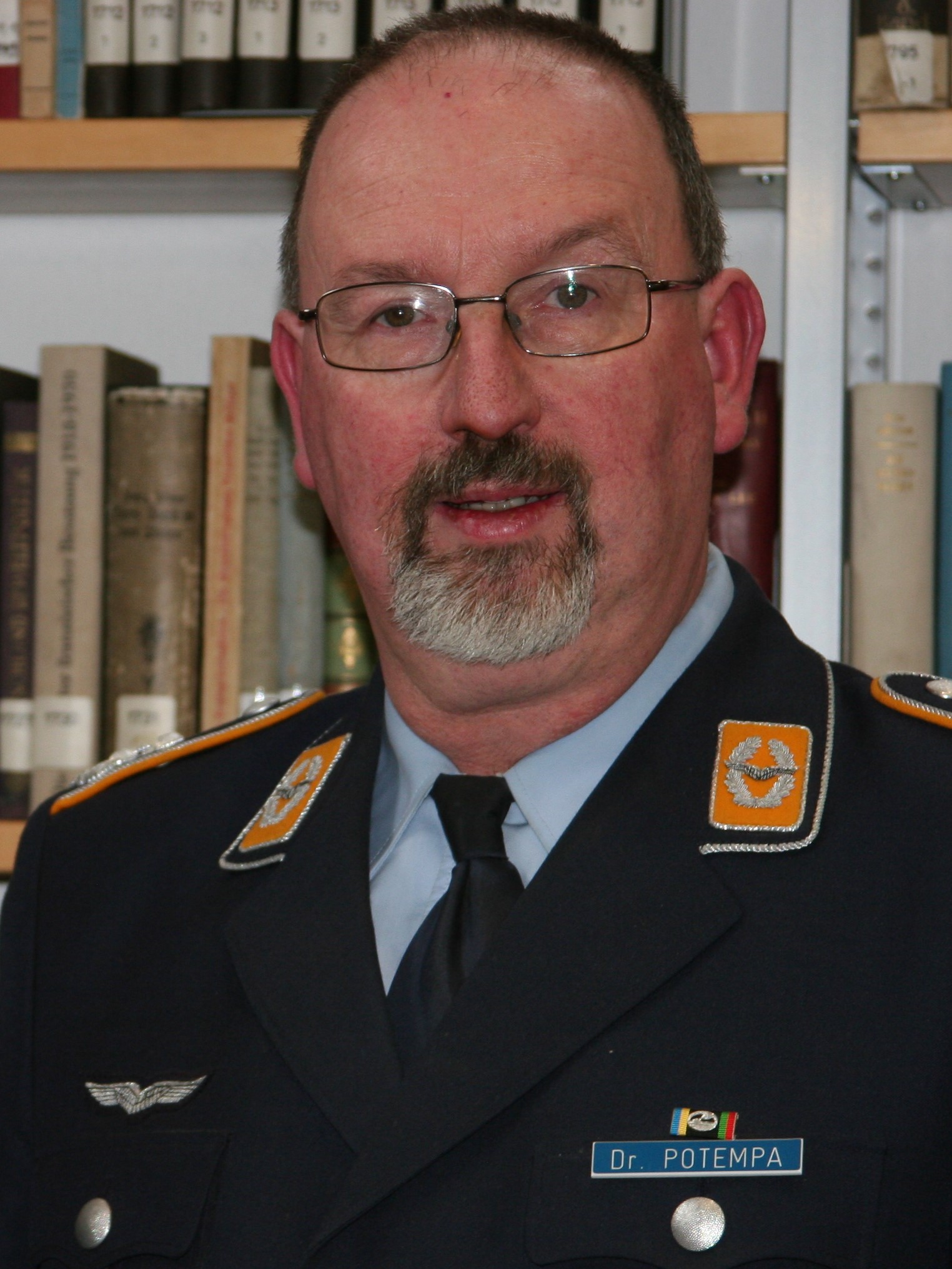Oberstleutnant Dr. Harald Potempa ist Experte zur militärischen Luftfahrt und Pressestabsoffizier des ZMSBw