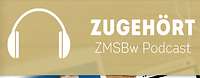 Vordergrund, die Podcastaufnahme mit Major Gutzeit und Prof. Dr. Elbe. Hintergrund Handy und Tablett im ZMSBw Design