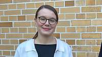 Eine Frau und ein Soldat