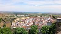 Blick auf die Stadt Elvas mit Festungswerken