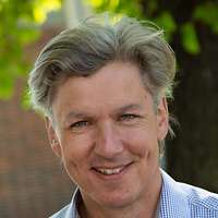 Dr. Magnus Pahl im Außenbereich