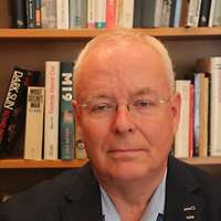 Porträtbild des Autors Winfried Heinemann